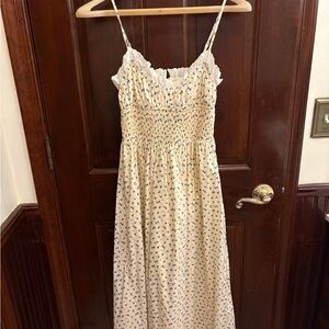 Chic Cream Floral Maxi Dress with Lace Accents